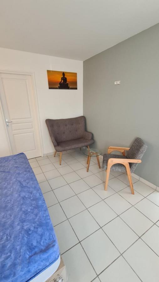 Gites De 2 A 11 Personnes Au Domaine D'Usson Echebrune Ngoại thất bức ảnh